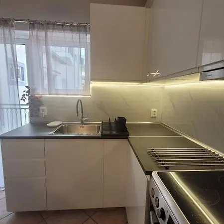 Lovely Meteora Apartman